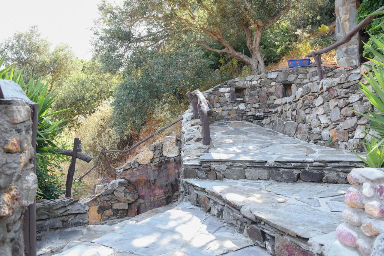 Velanos Tatil Evi *